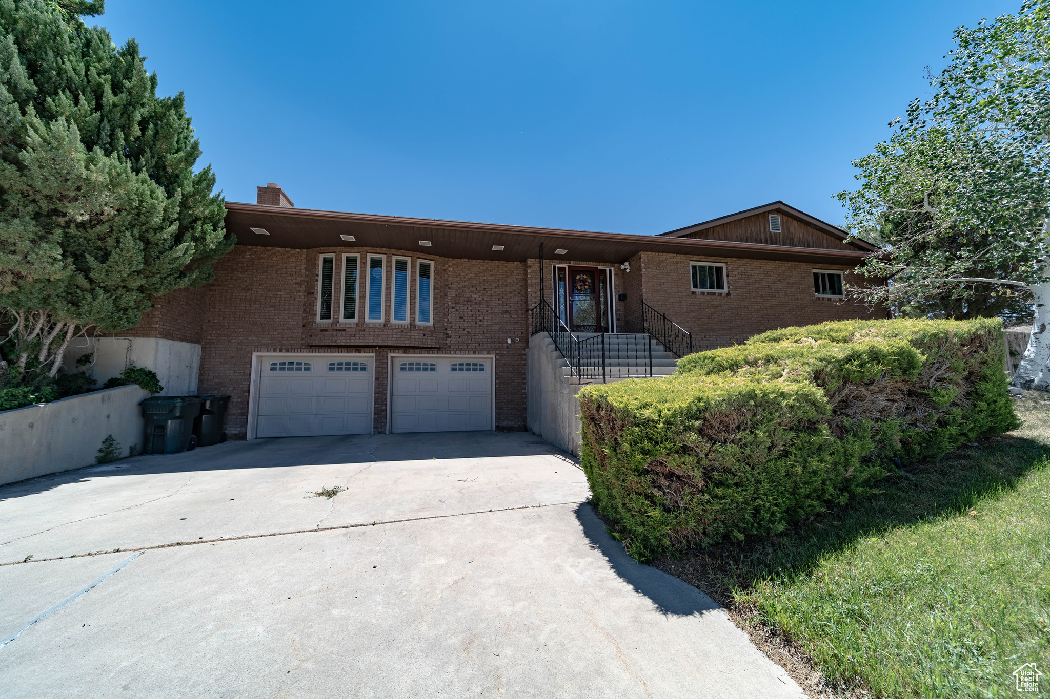 2317 N Hillside Dr, Wellington, Utah image 1