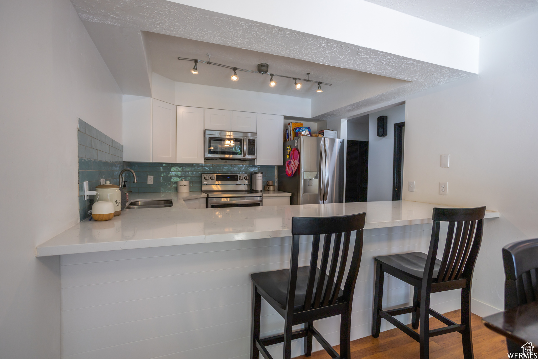 COUNTRY ESTA - Residential