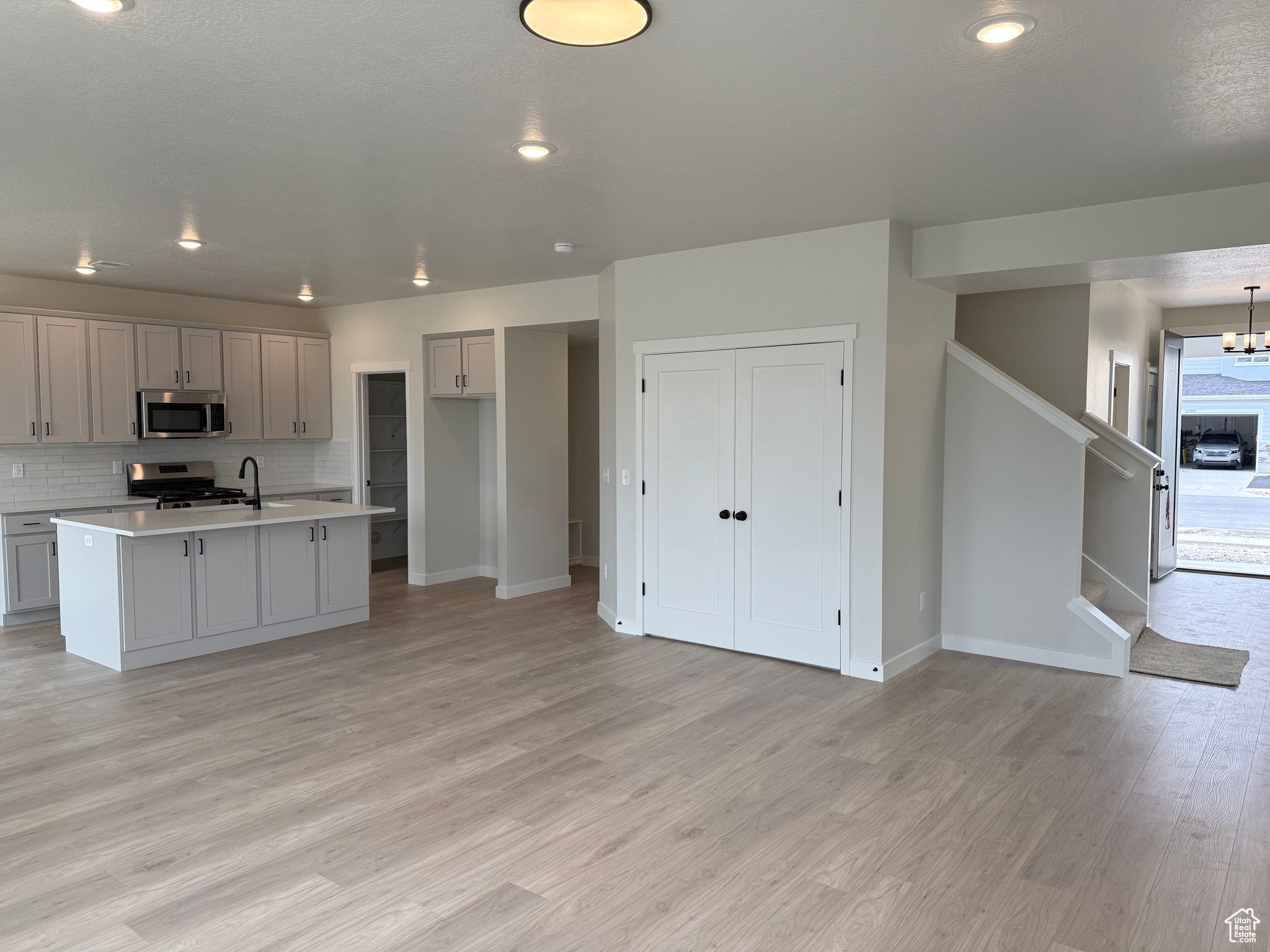 STAGECOACH ESTATES - Residential