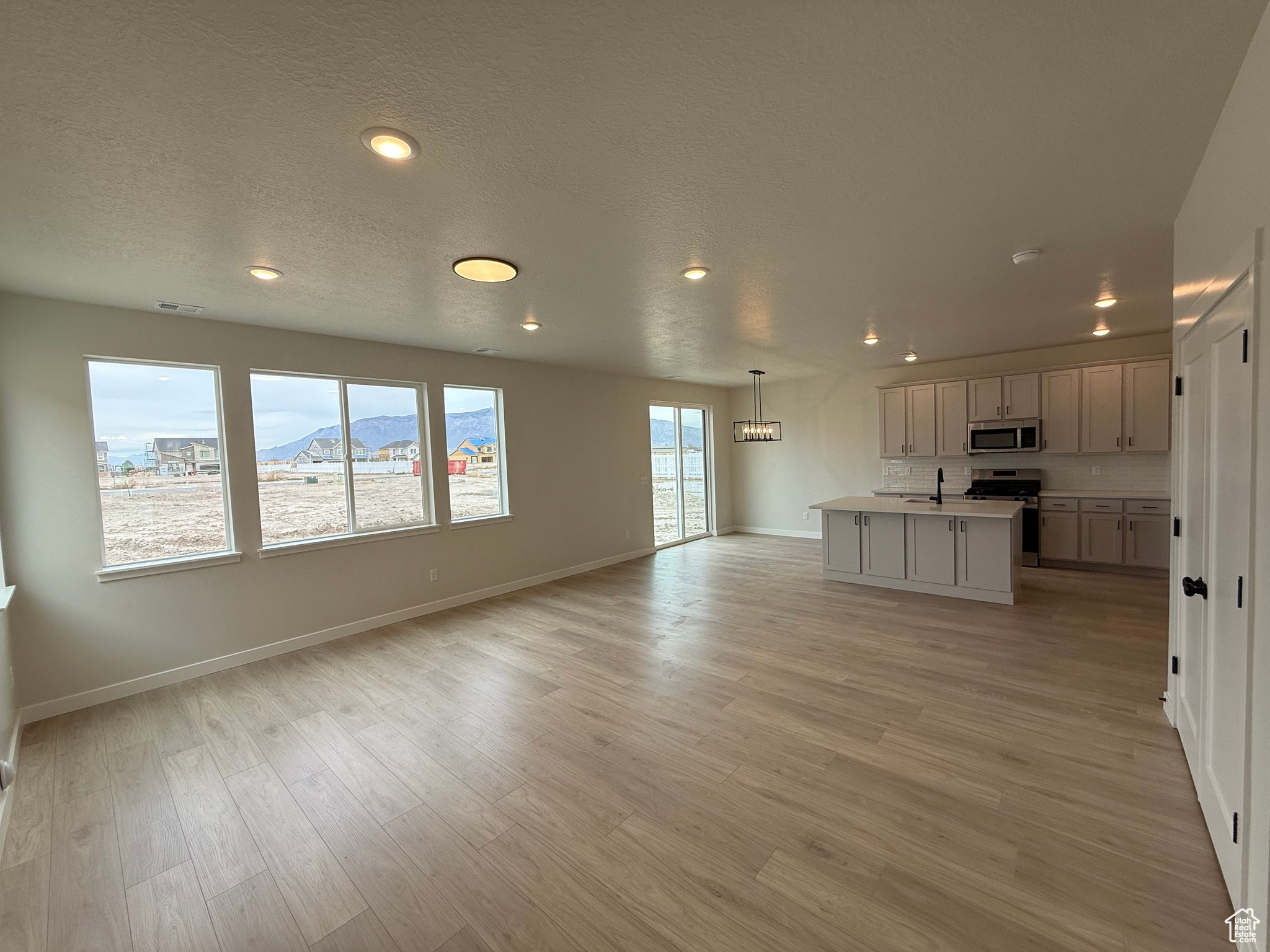 STAGECOACH ESTATES - Residential