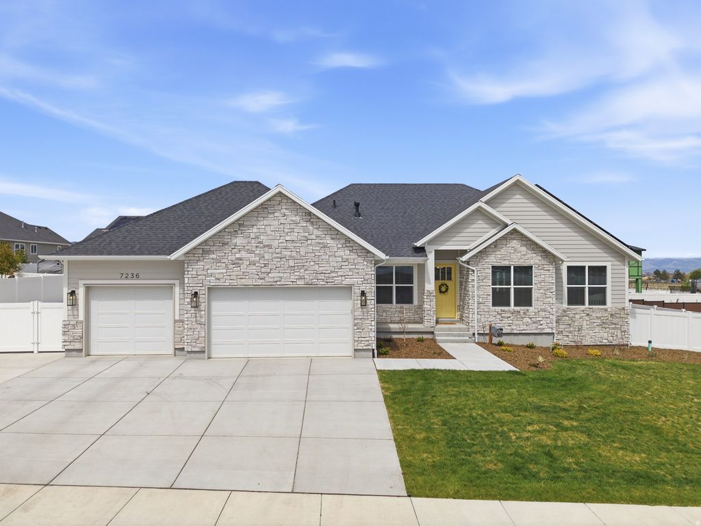 Photo of 7236 W HALLS CROSSING DR S, Herriman, UT 84096 (MLS # 2154302)