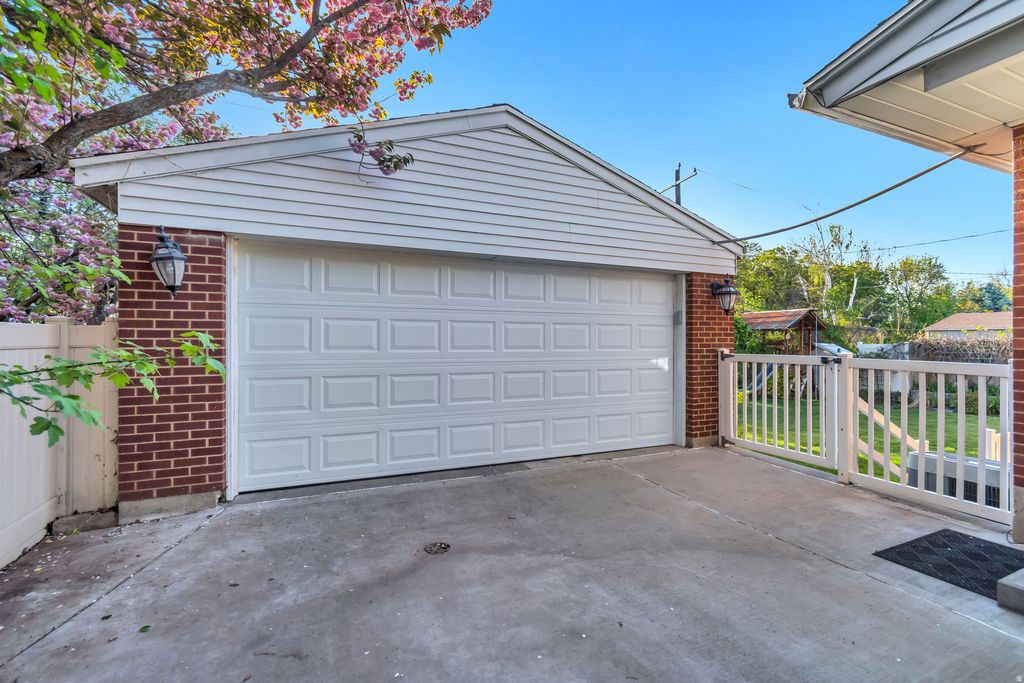 Photo of 1240 WESTWOOD RD, Bountiful, UT 84010 (MLS # 2149395)