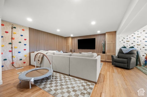 Tiny photo for 5402 S EDGEWOOD DR, Holladay, UT 84117 (MLS # 2188877)