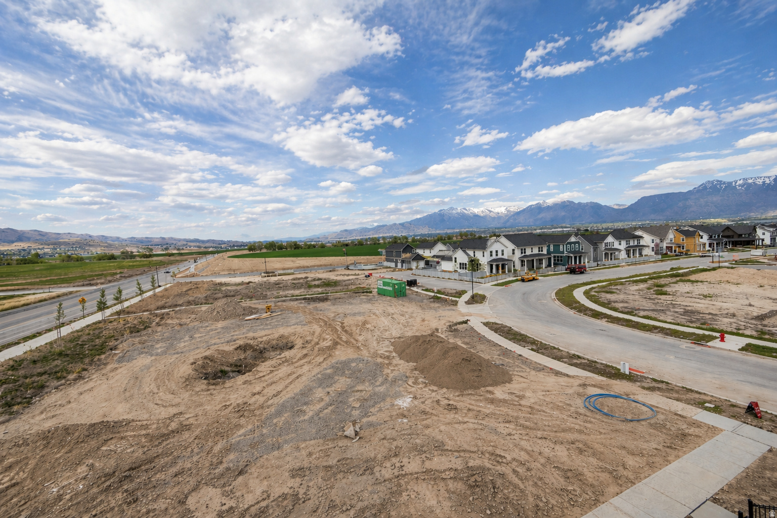 BEACON POINTE - Residential