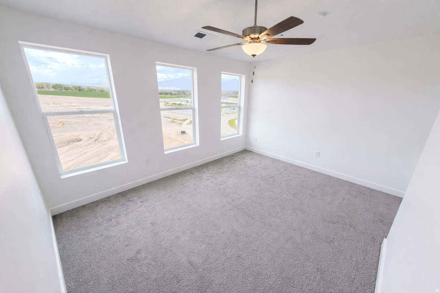 BEACON POINTE - Residential