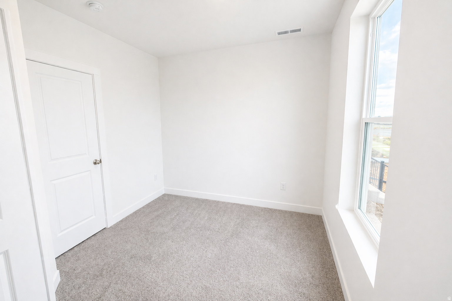 BEACON POINTE - Residential