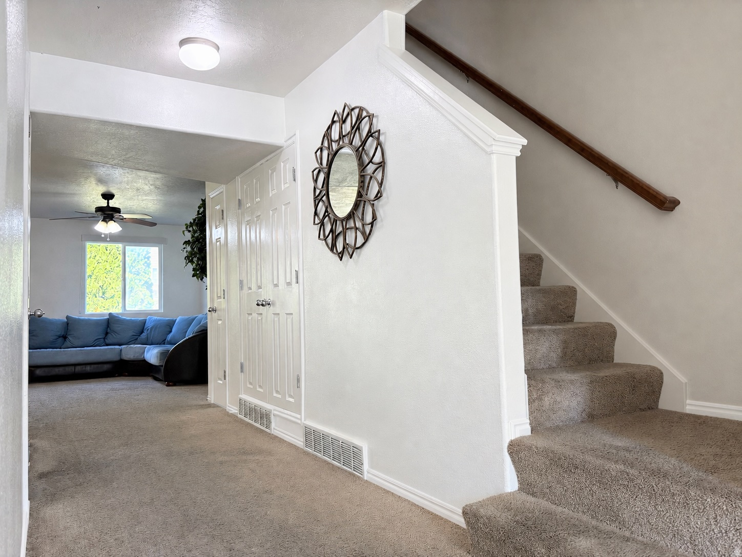 COUNTRY LANE - Residential