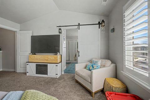 Tiny photo for 63 E BLUE HERON DR, Saratoga Springs, UT 84045 (MLS # 2151830)