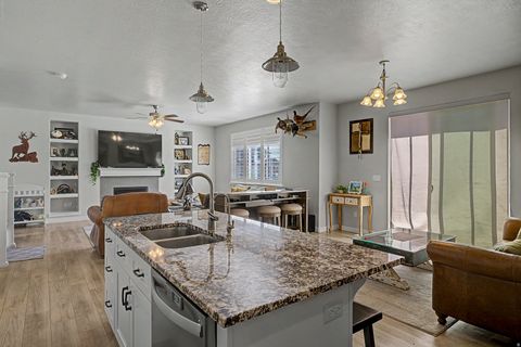 Tiny photo for 63 E BLUE HERON DR, Saratoga Springs, UT 84045 (MLS # 2151830)