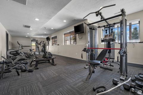 Tiny photo for 927 N INDEPENDENCE AVE, Provo, UT 84604 (MLS # 2119239)