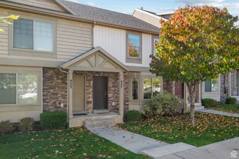 Tiny photo for 927 N INDEPENDENCE AVE, Provo, UT 84604 (MLS # 2119239)