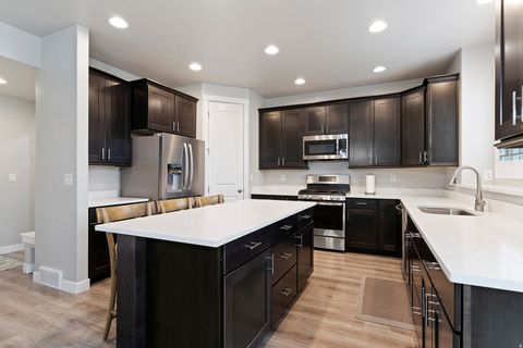 Tiny photo for 3352 N 1100 W, Pleasant View, UT 84414 (MLS # 2141062)