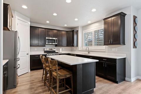 Tiny photo for 3352 N 1100 W, Pleasant View, UT 84414 (MLS # 2141062)