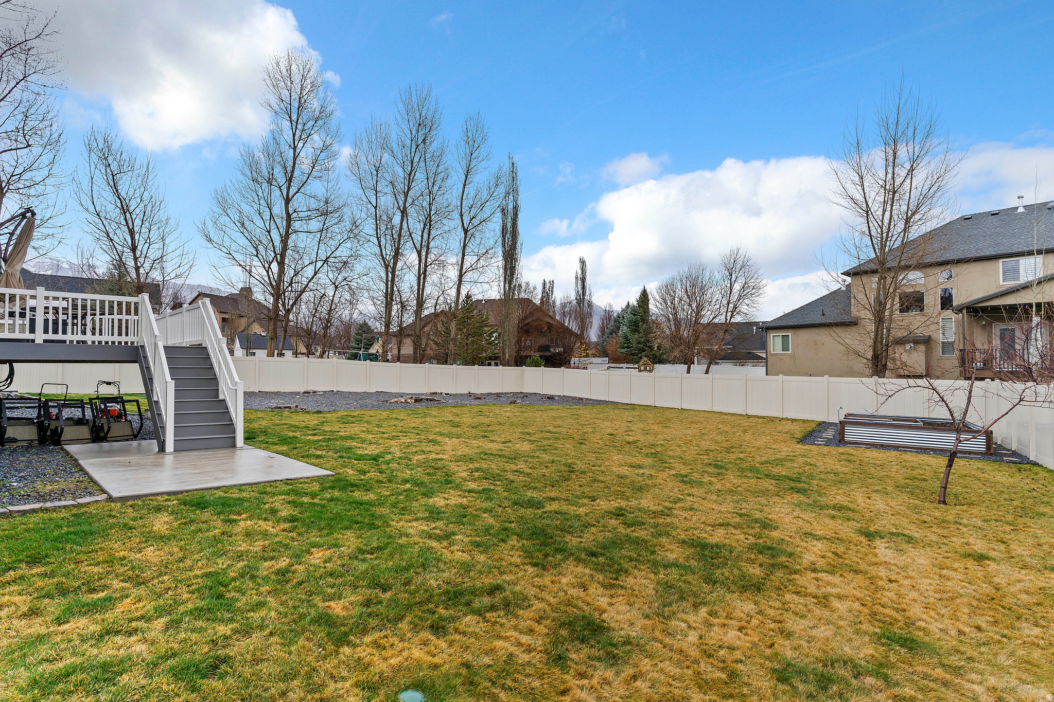 COUNTRY FIELDS 112 - Residential