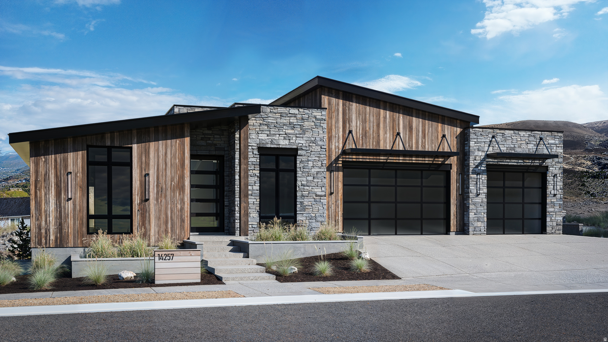 RIDGES AT ROSE CANYON - Residential