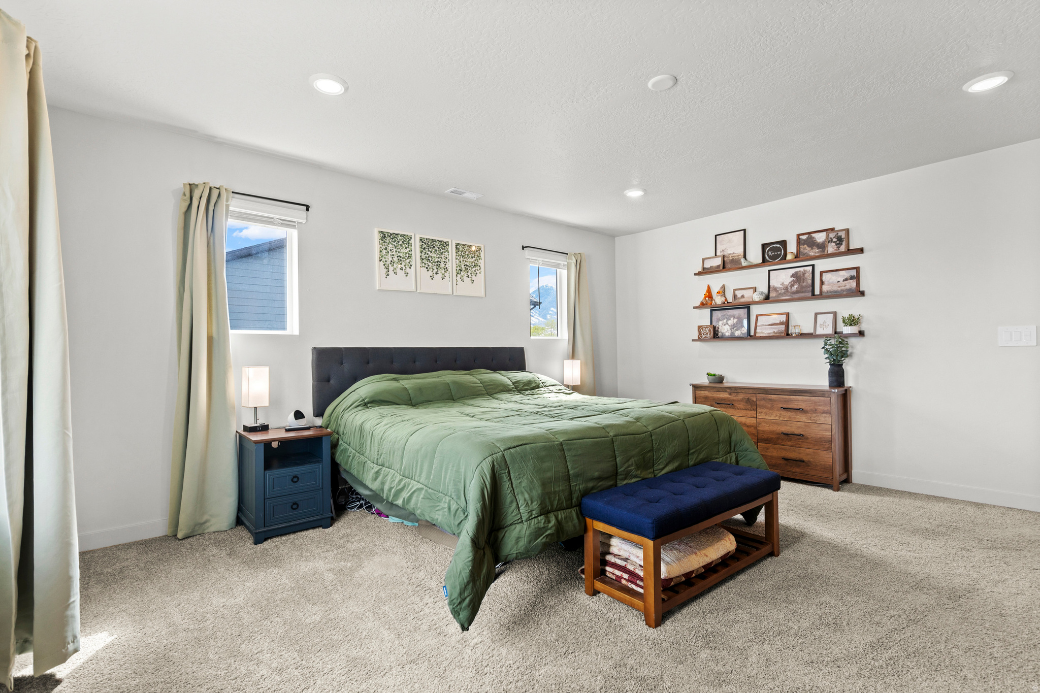 VISTA MEADOWS - Residential