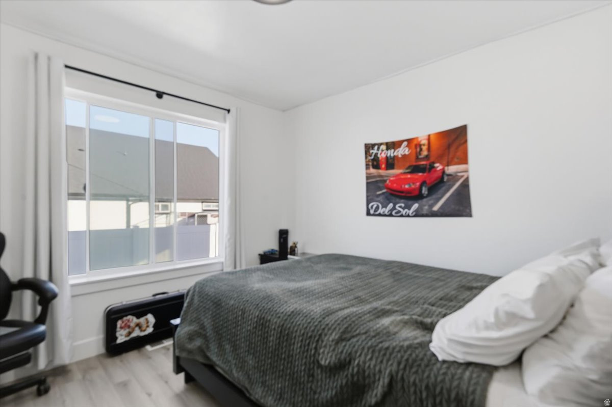 EASTSIDE VIEW - Residential