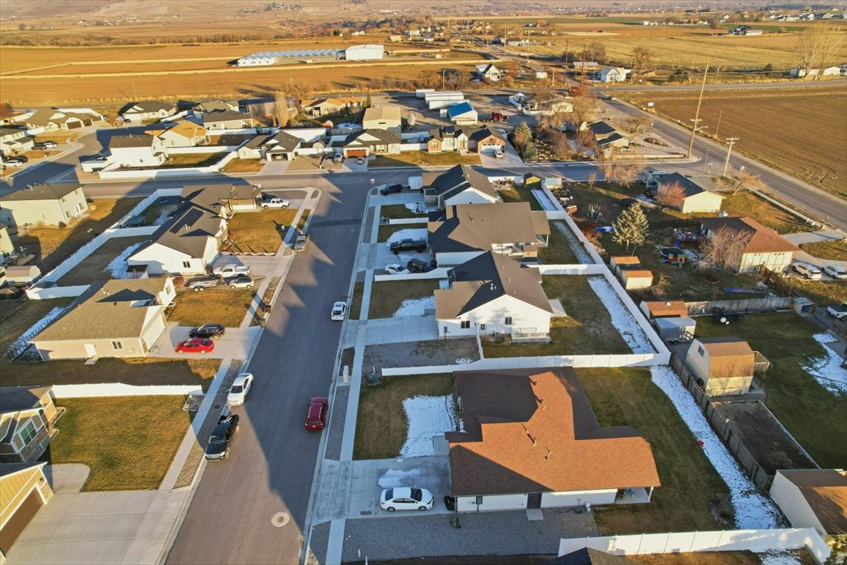 EASTSIDE VIEW - Residential