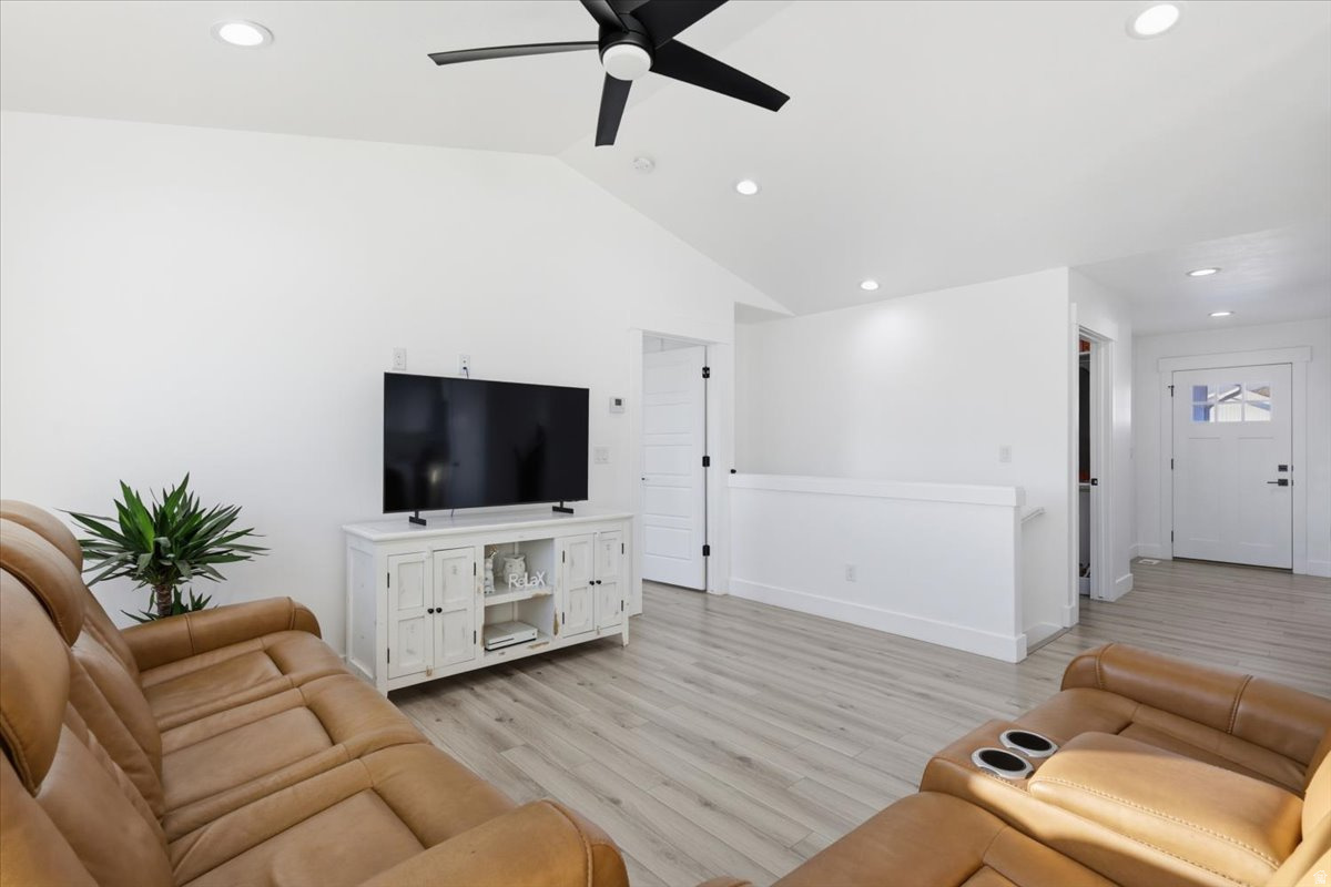 EASTSIDE VIEW - Residential