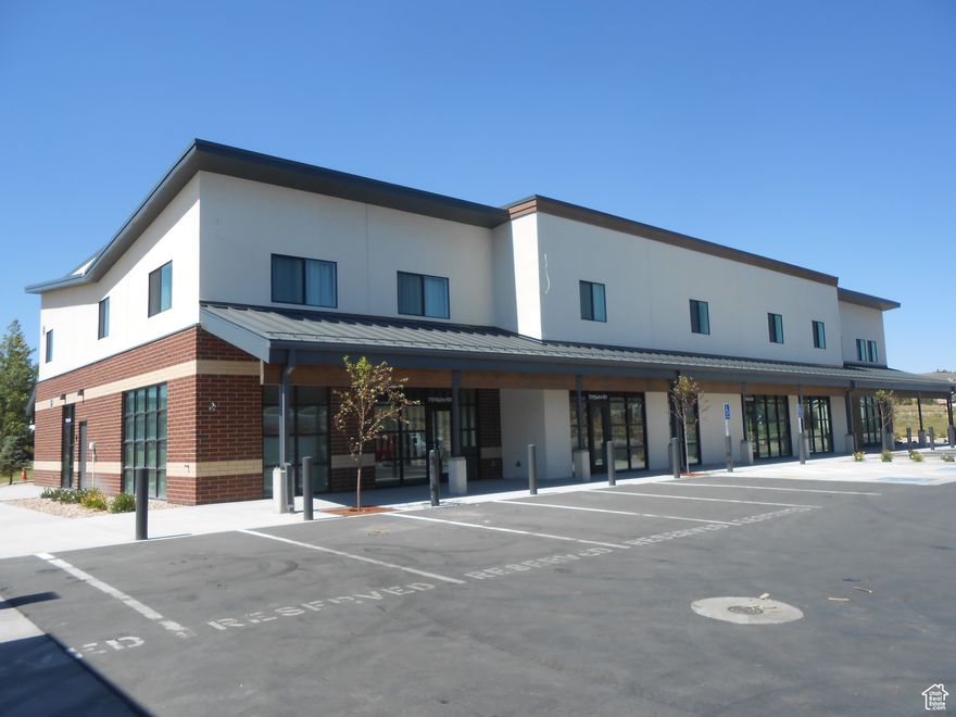 4 Brand New retail or office suites on main floor, great location, easy access to I-80 & Silver Creek Exit, Ste 110 945 sf TI $20K , Ste 120 1930 sf TI $35K , Ste 130 2009 sf TI $35K ,Ste 140 1251 sf TI $20K , 945 - 6135 sf available, ( no restaurant because the exhaust fan ) lots of parking in front of the building. ** Property owner will pay Tenant Improvement $20K-35K**