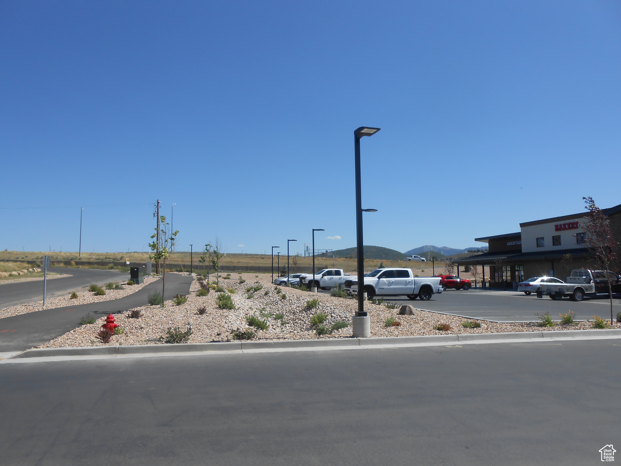 SILVER CREEK ESTATES - Commercial Lease