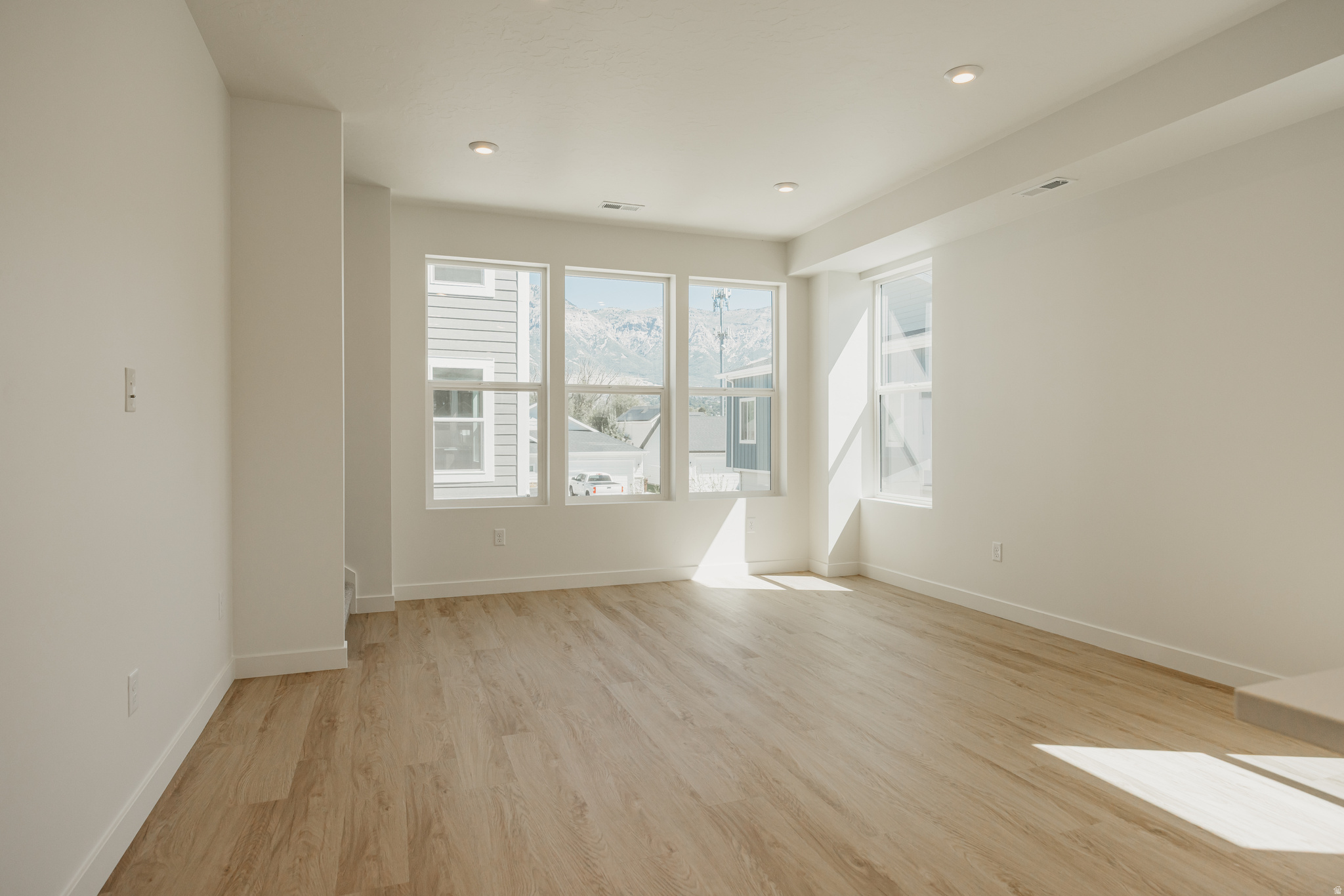 PROMINENCE POINT - Residential