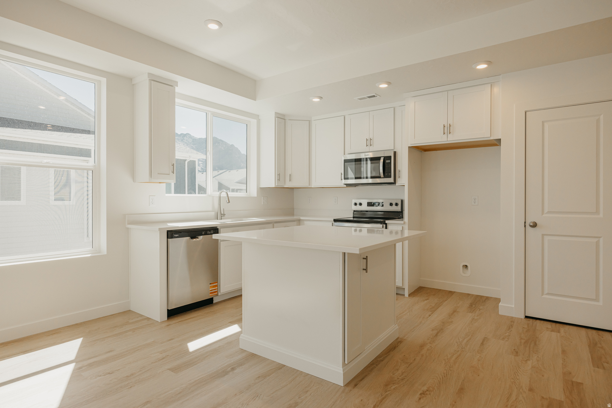 PROMINENCE POINT - Residential