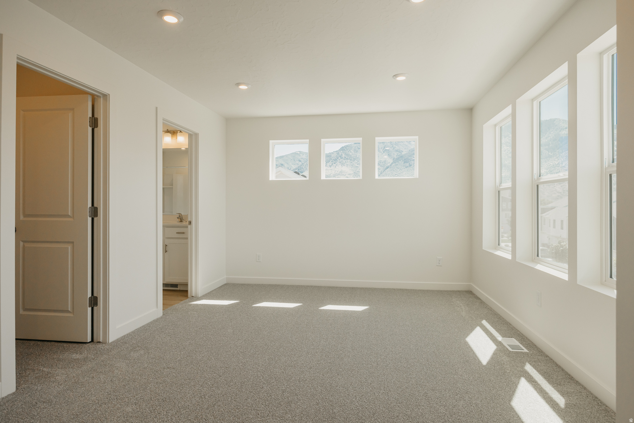 PROMINENCE POINT - Residential