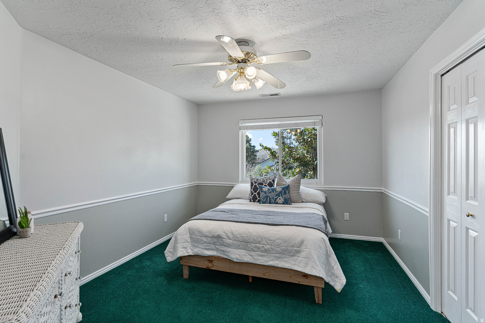 SKYLINE EST - Residential