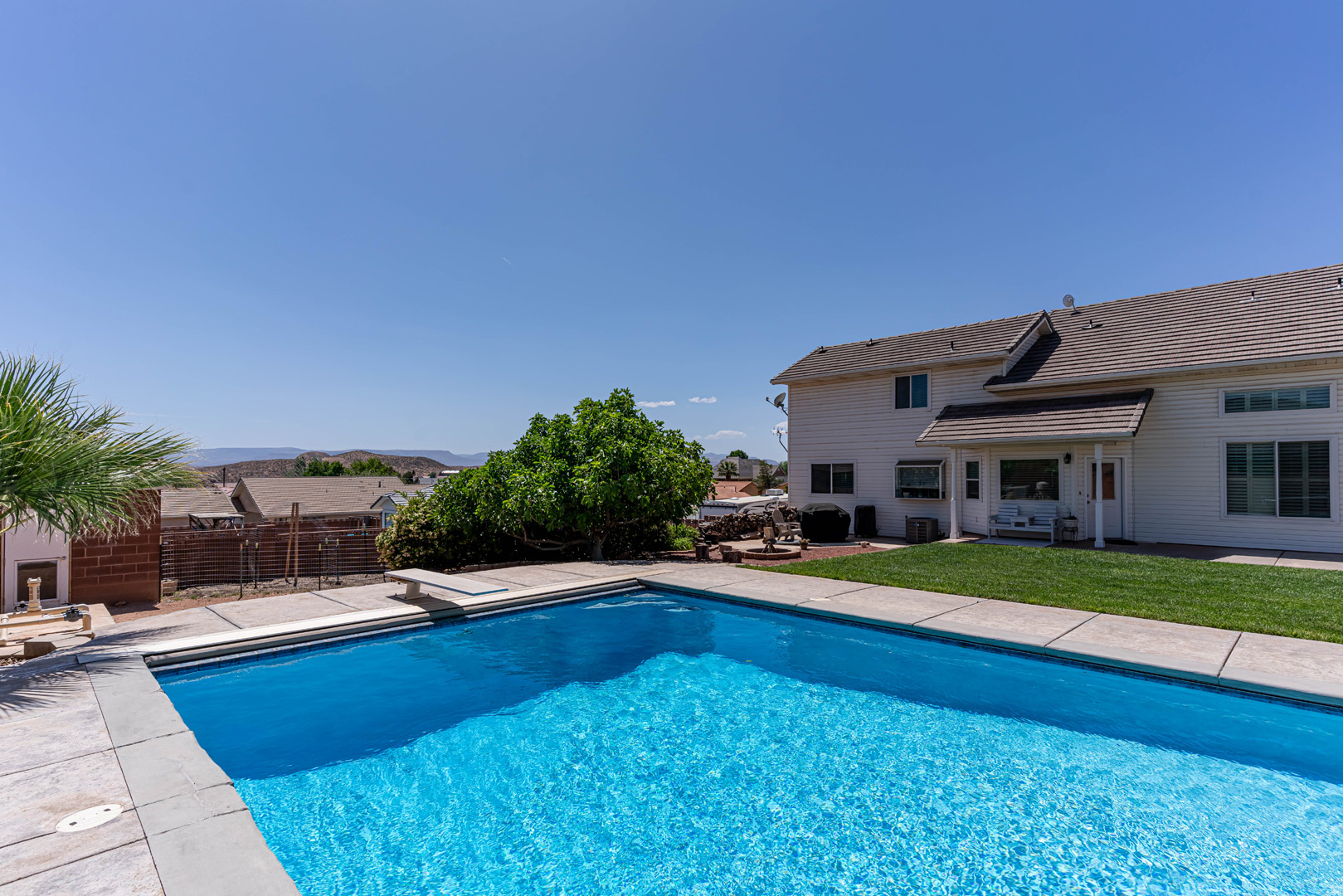 SKYLINE EST - Residential