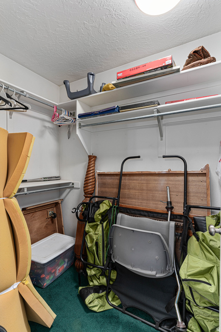 SKYLINE EST - Residential