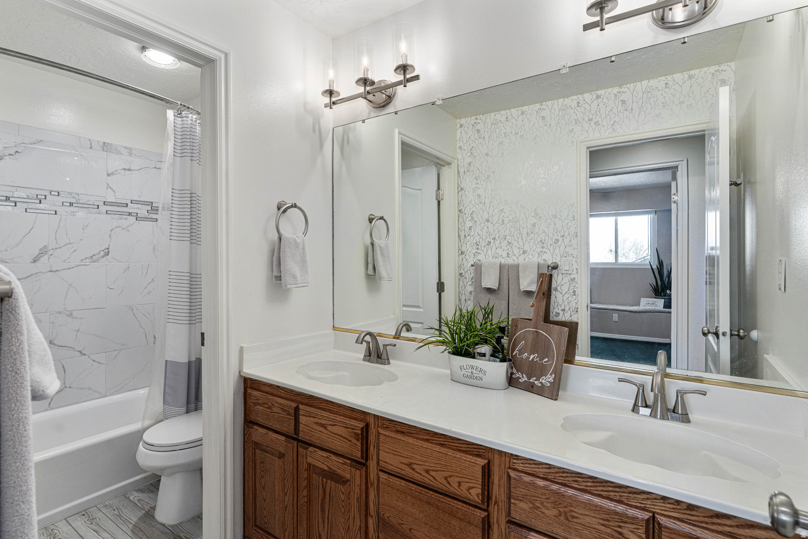 SKYLINE EST - Residential