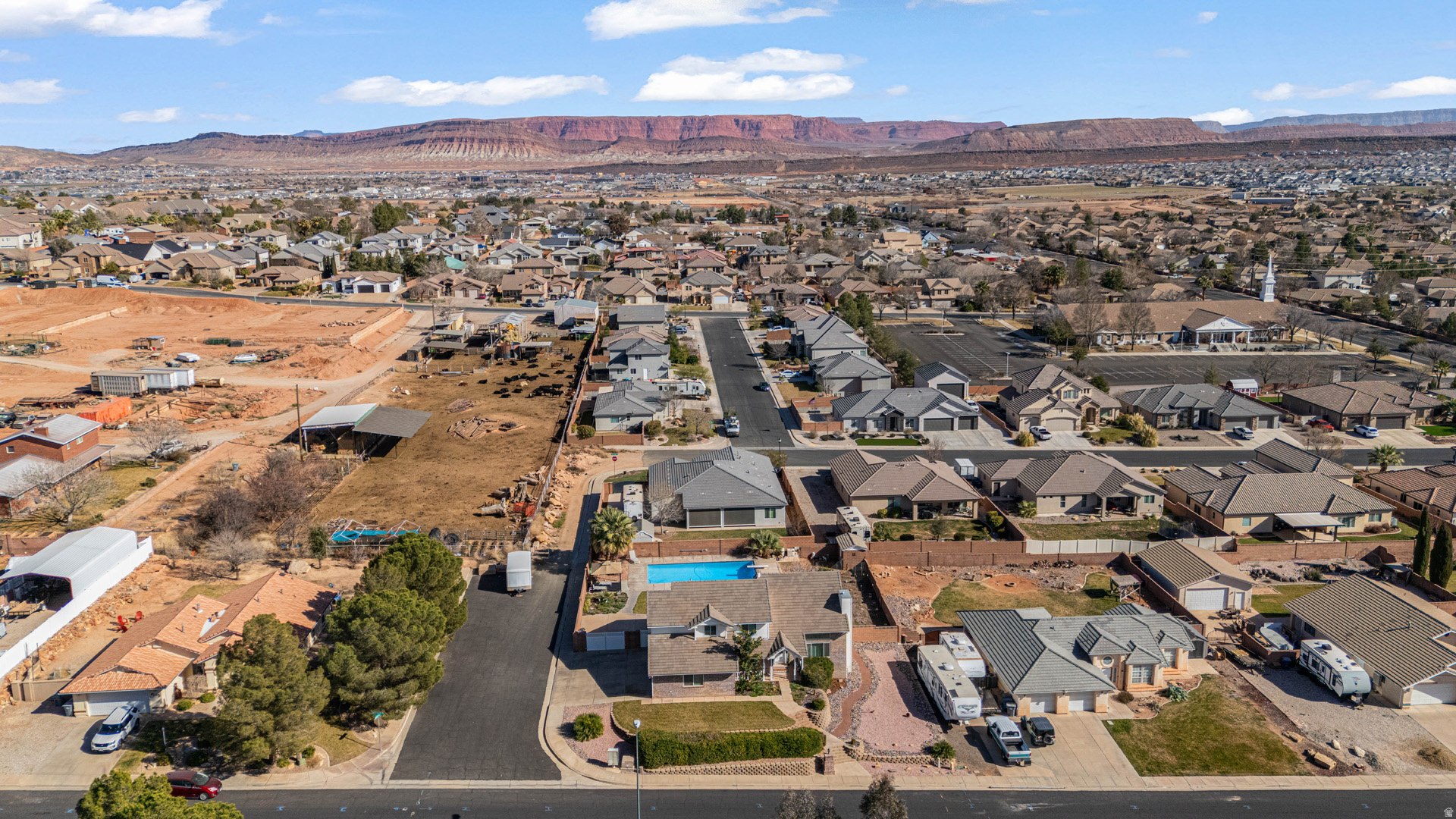 SKYLINE EST - Residential