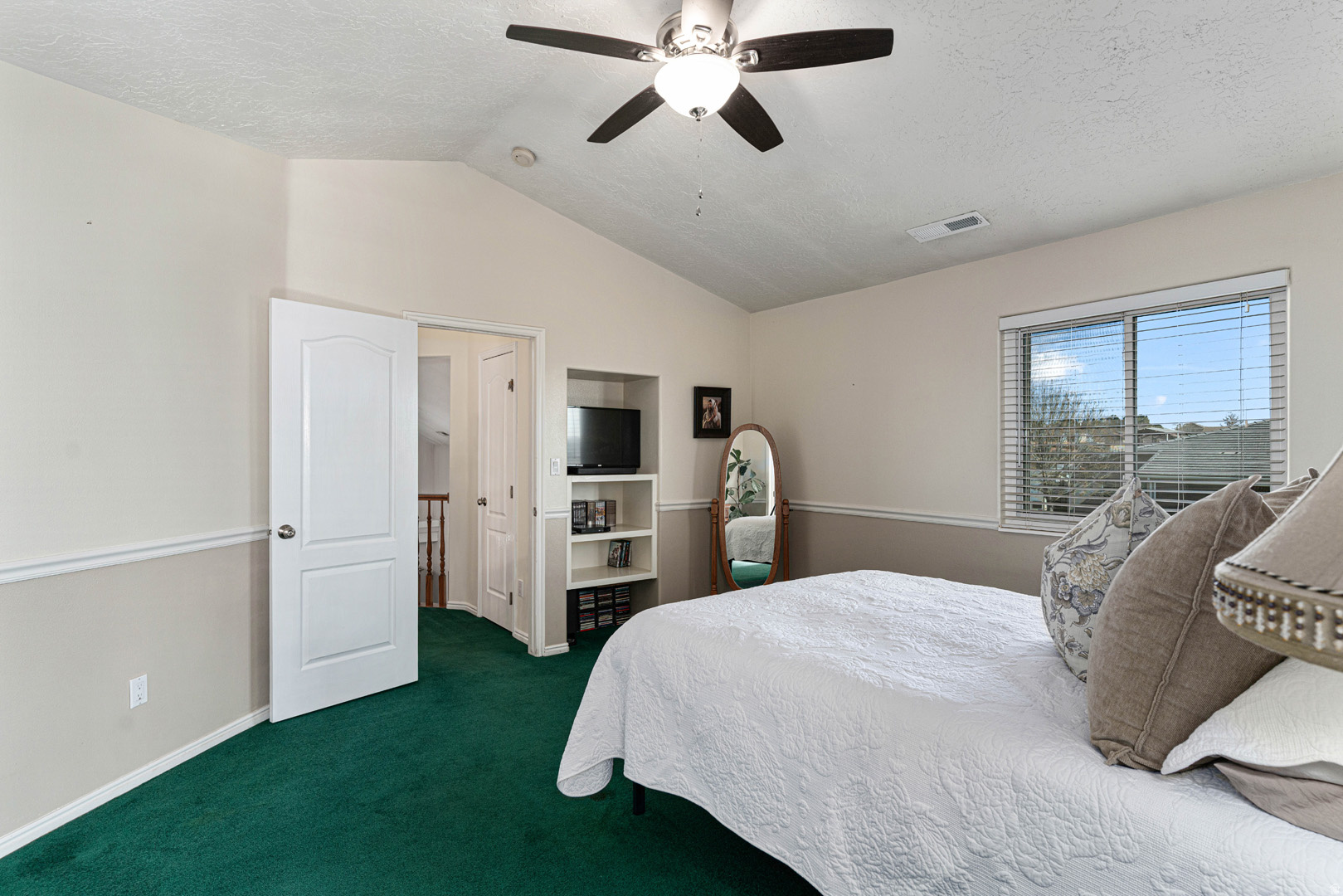 SKYLINE EST - Residential