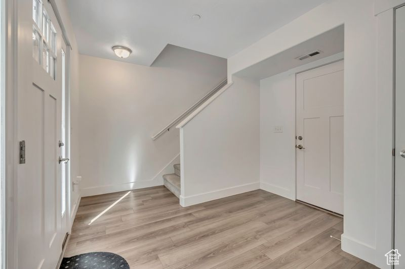 MUIRHOUSE - Residential