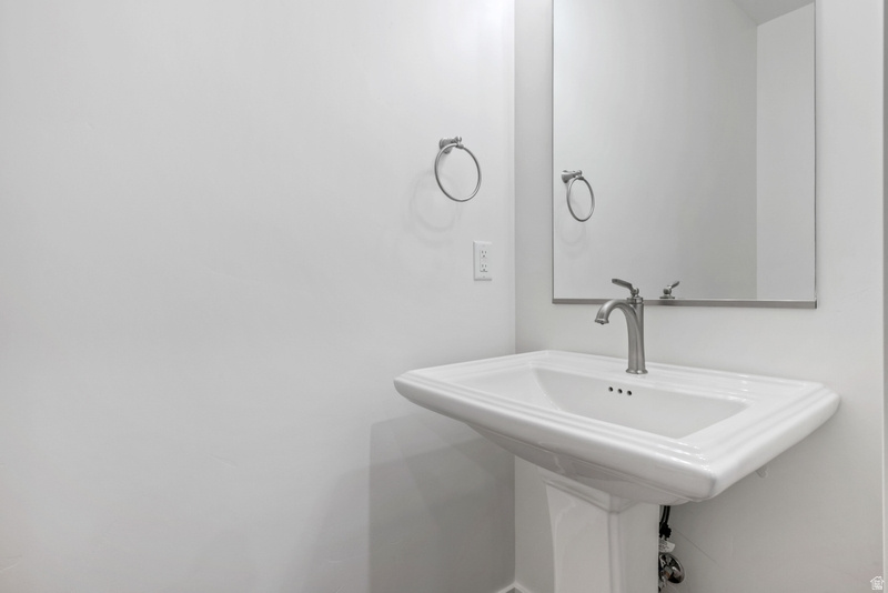 DAYBREAK - Residential Income