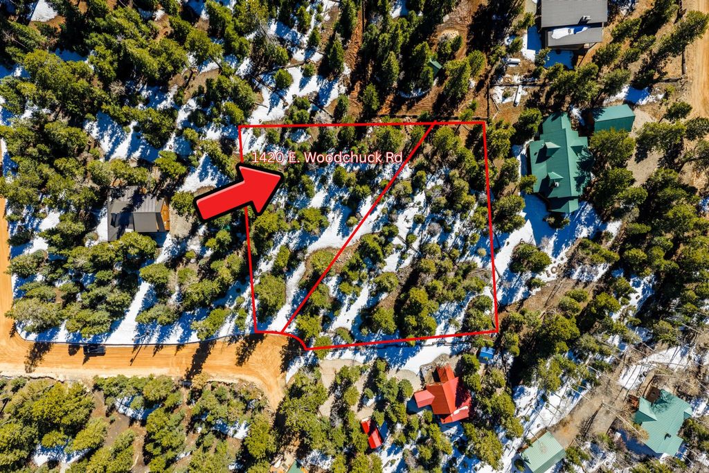 Photo of 1420 E WOODCHUCK RD, Duck Creek Village, UT 84762 (MLS # 2145320)