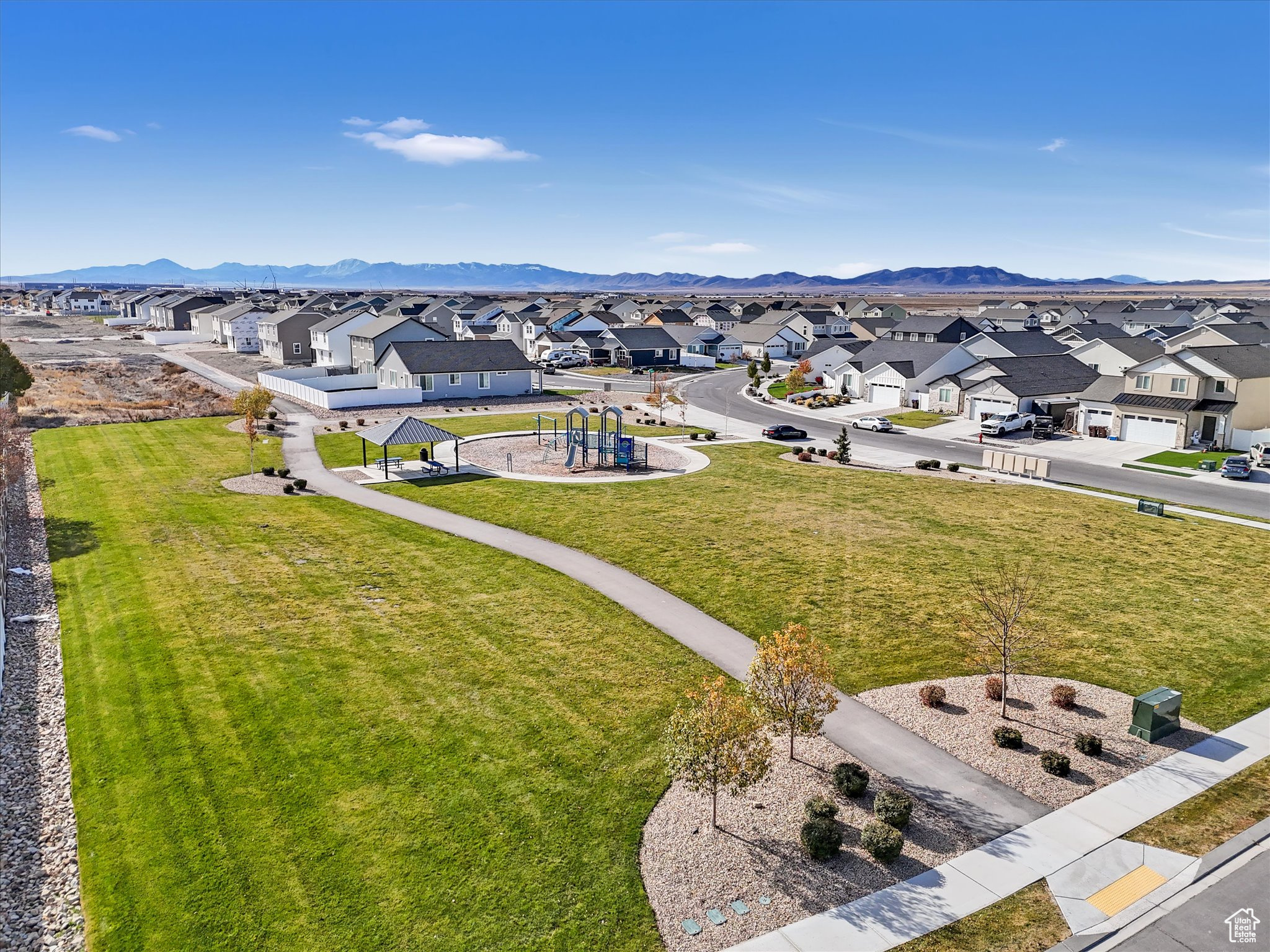 3534 N Finch Ln, Eagle Mountain, Utah image 32