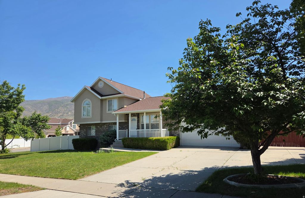 Photo of 1536 N 150 W, Bountiful, UT 84010 (MLS # 2157094)