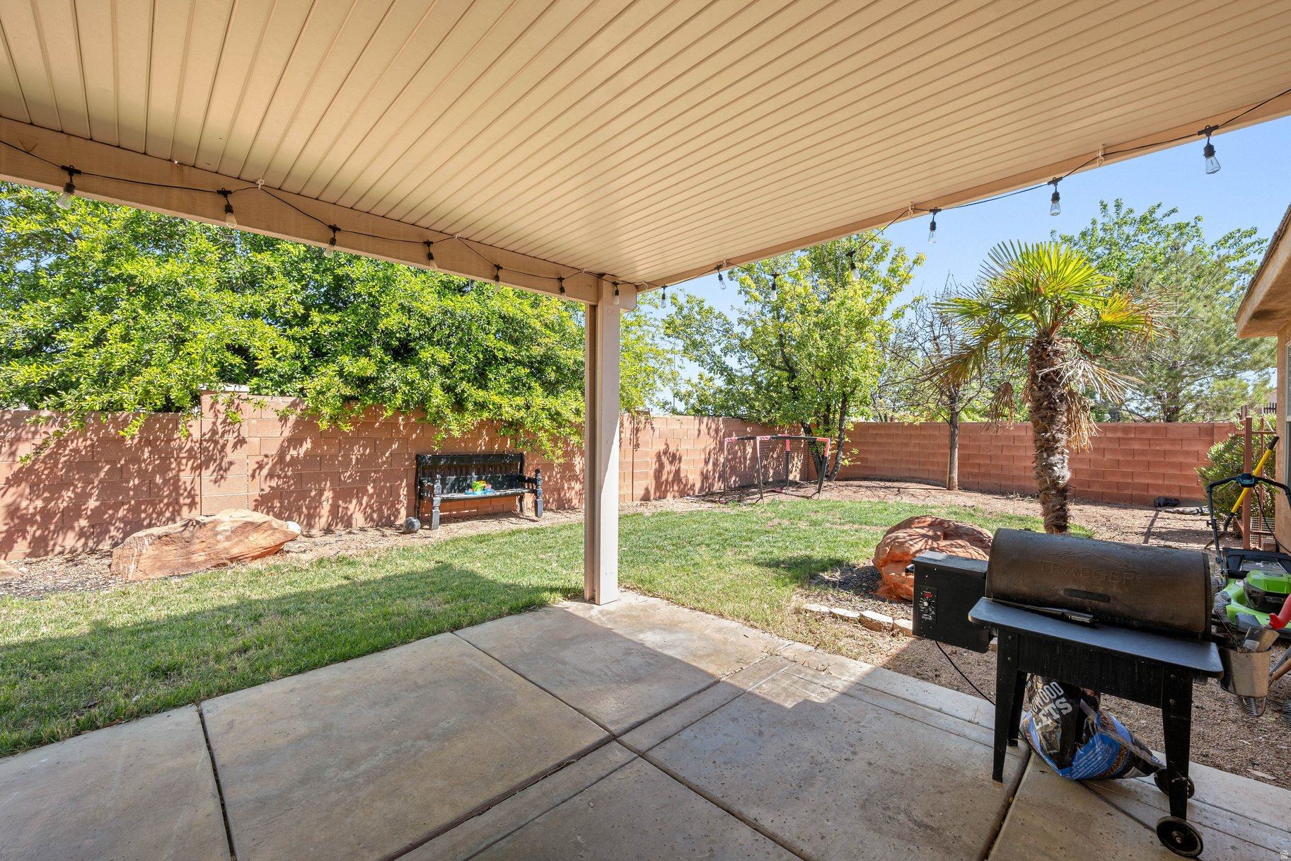 DESERT SANDS AT PAIN - Residential