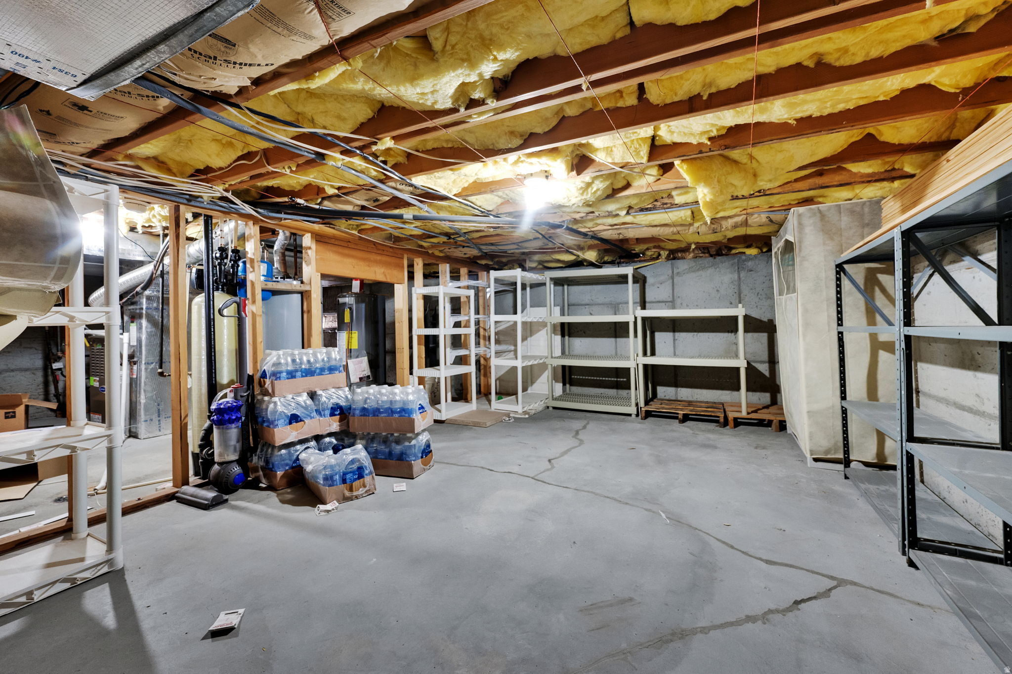 GOLDEN MEADOWS - Residential