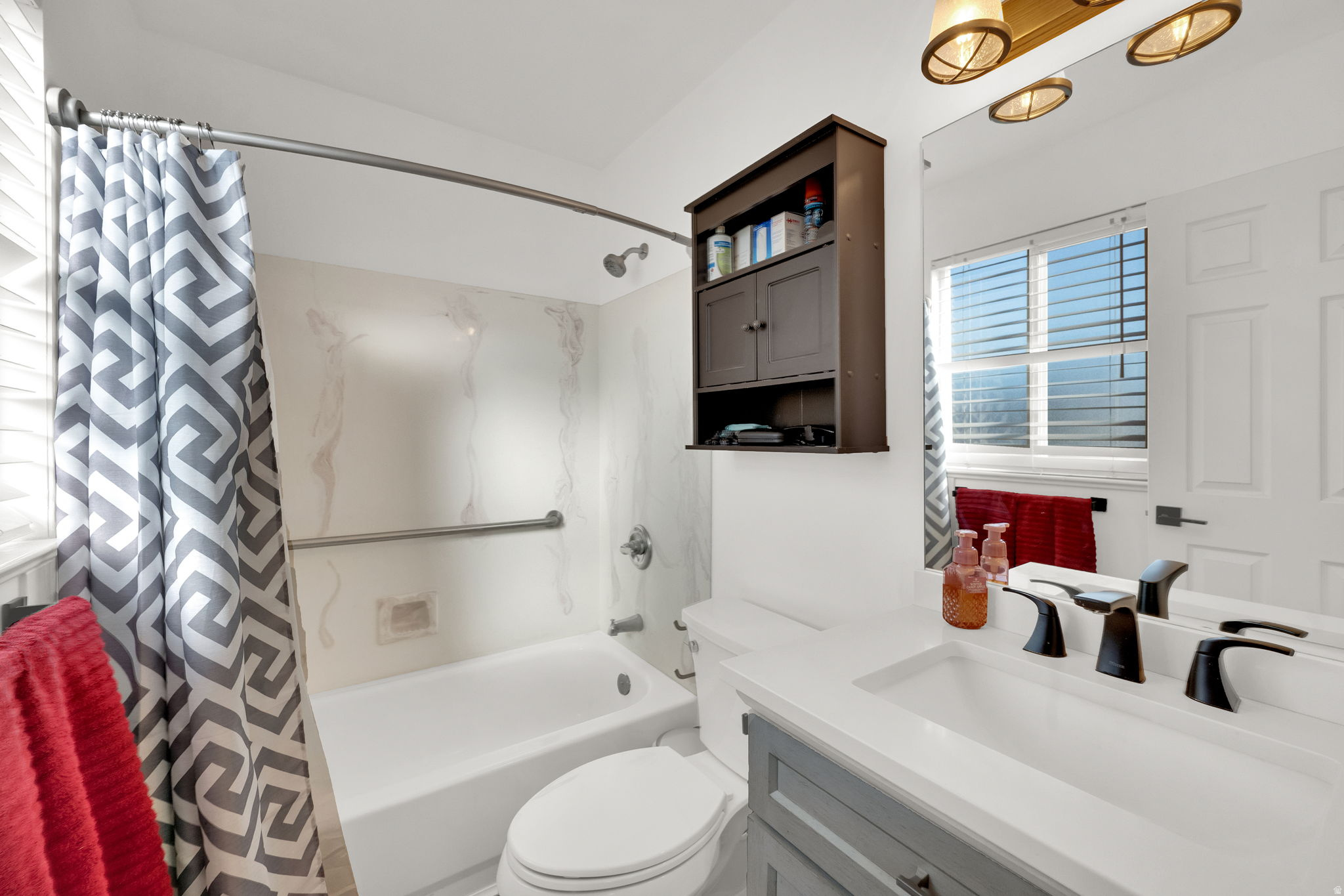 GOLDEN MEADOWS - Residential