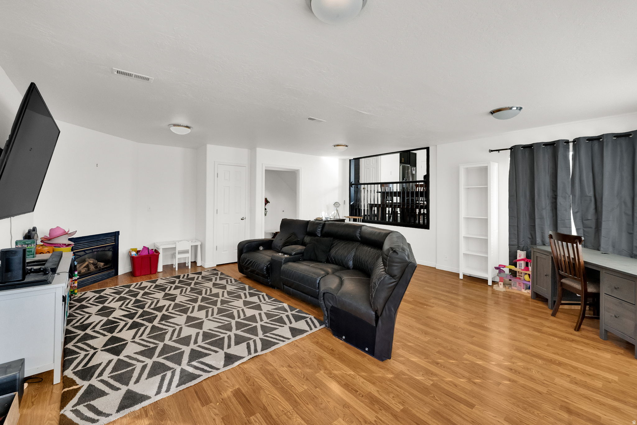 GOLDEN MEADOWS - Residential