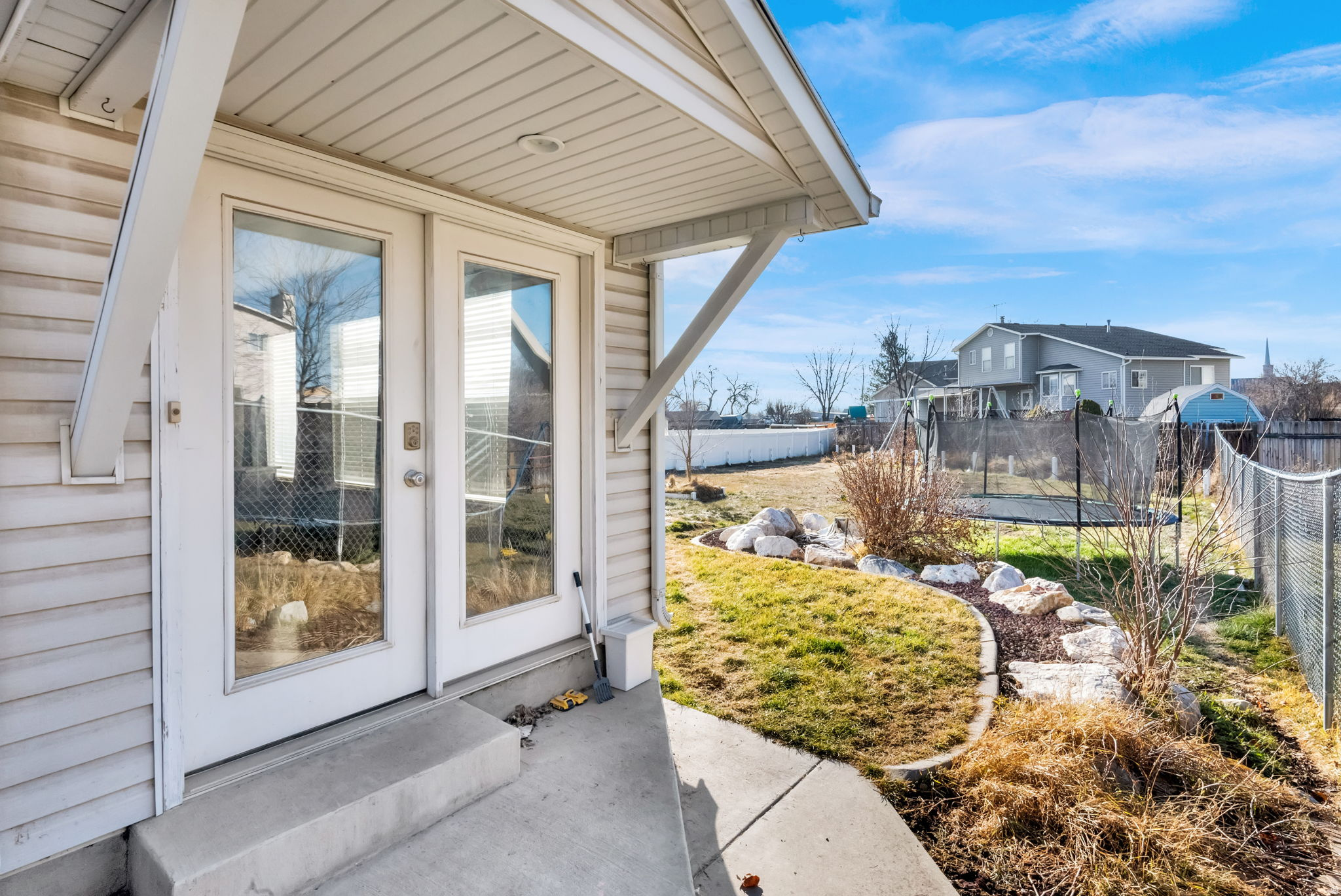 GOLDEN MEADOWS - Residential