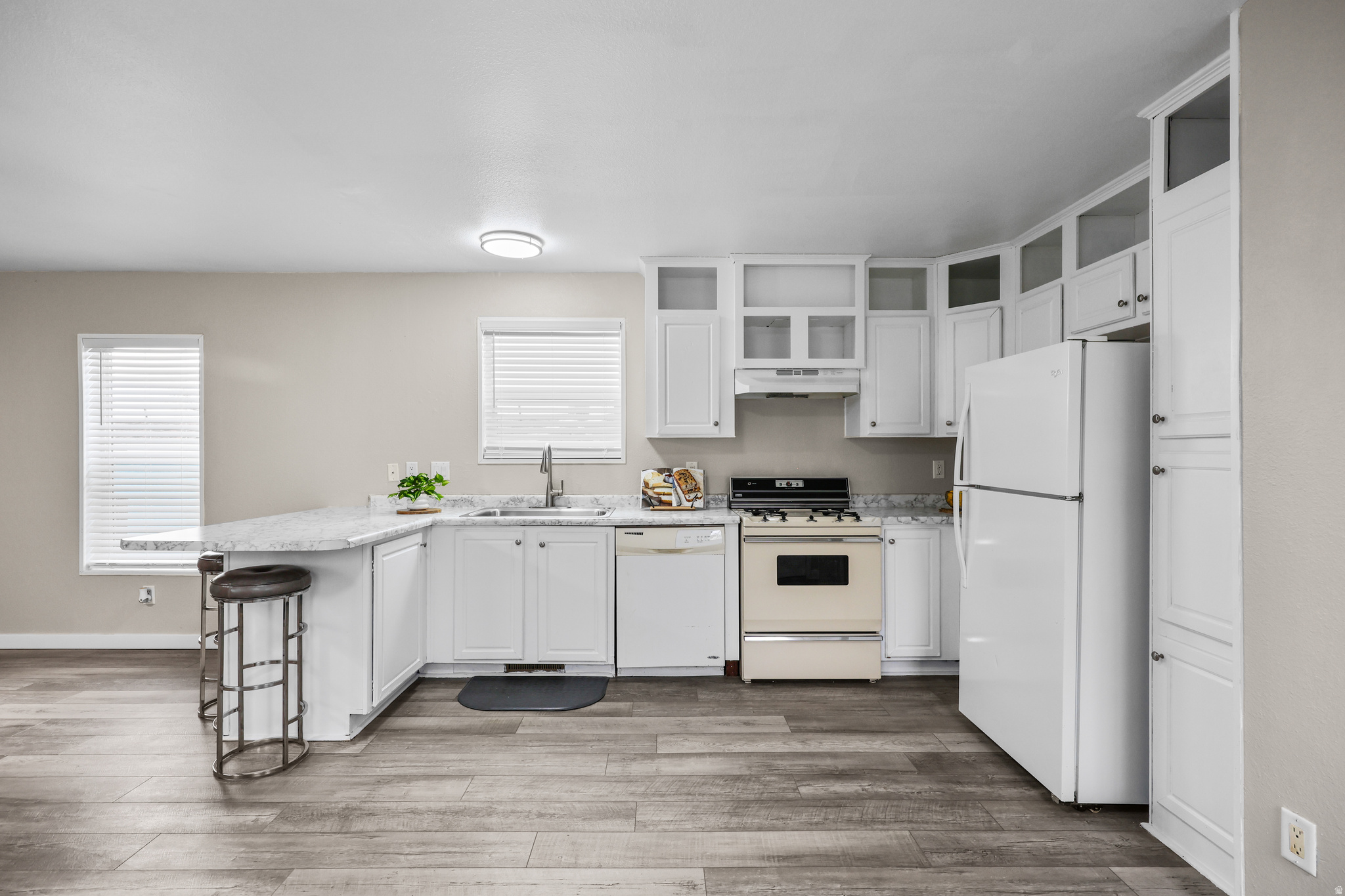 APPLE ACRES - Residential