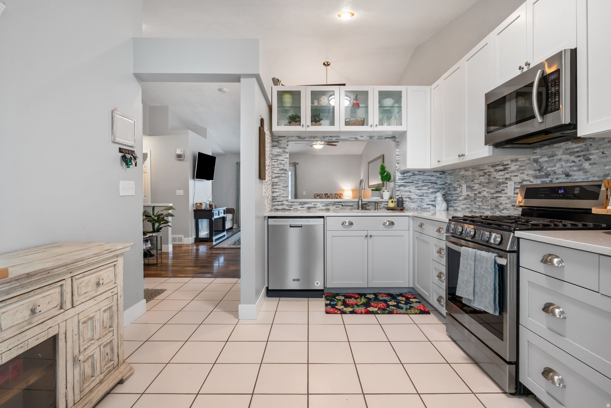 MOUNTAIN ESTATES #2 - Residential