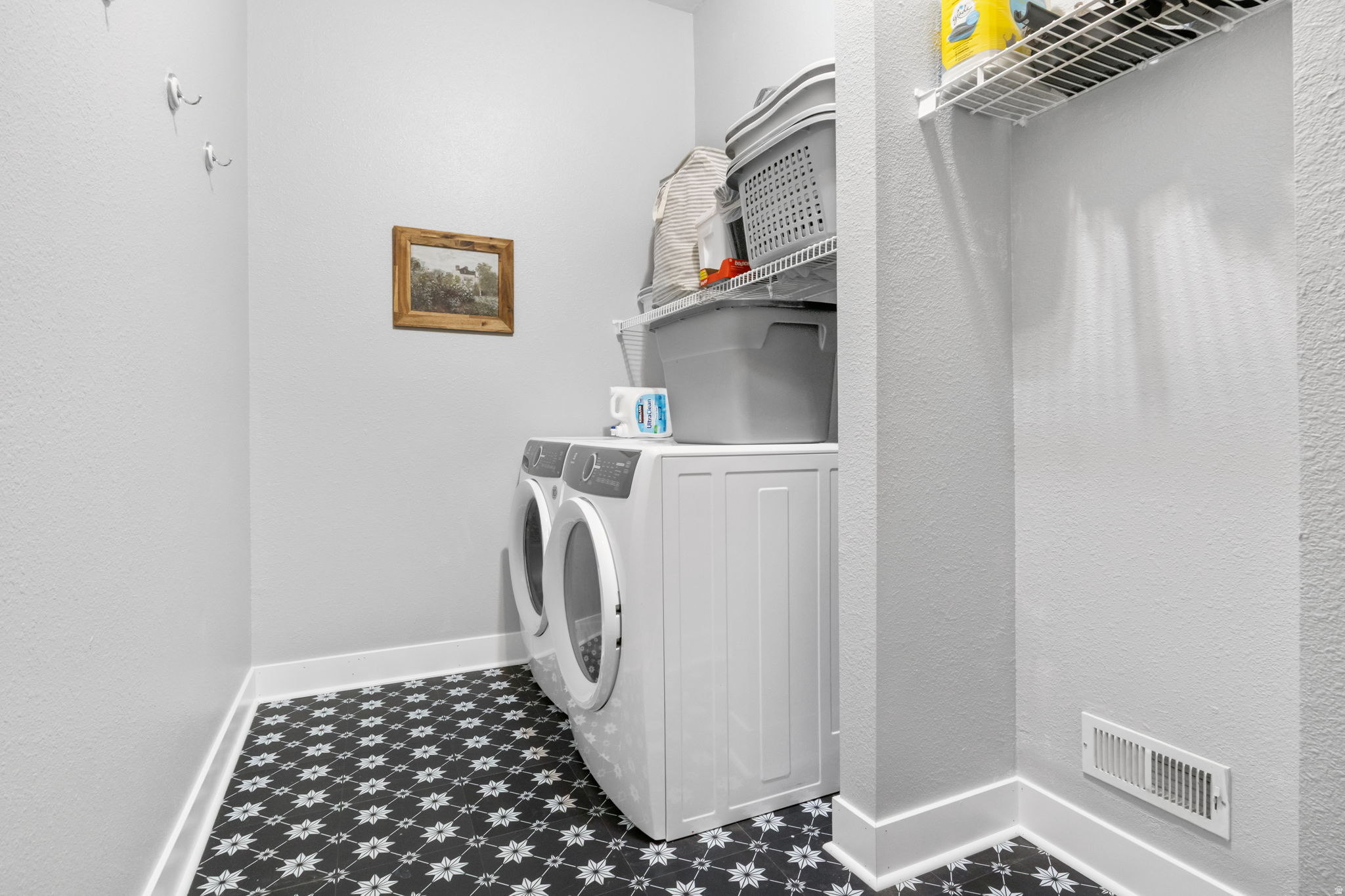 MOUNTAIN ESTATES #2 - Residential