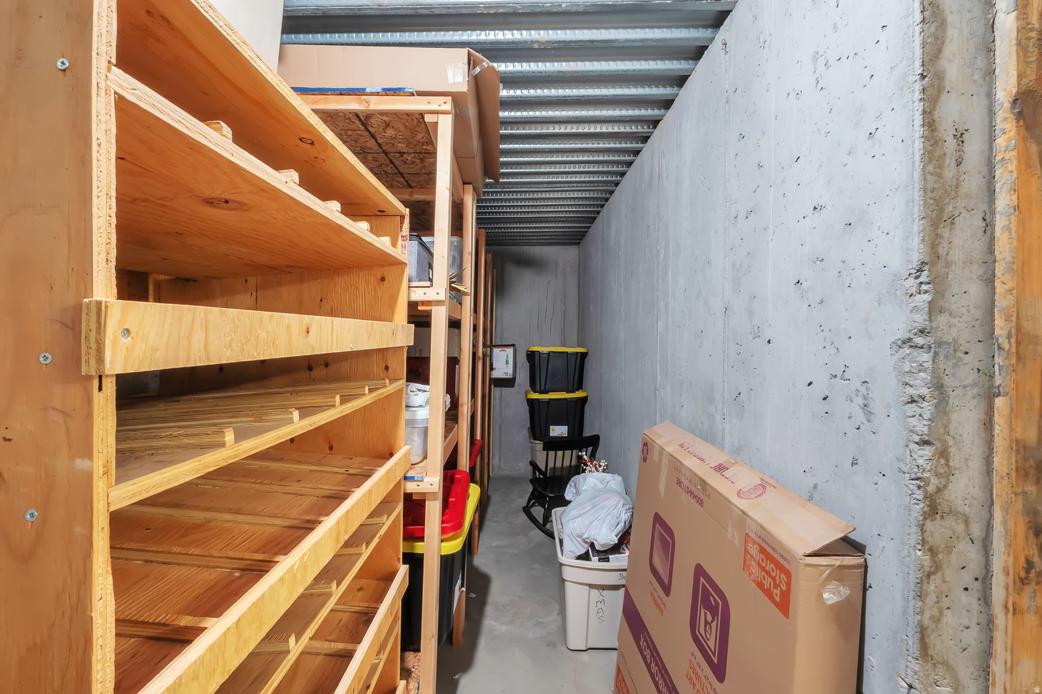 ASH POINT AT SADDLE - Residential