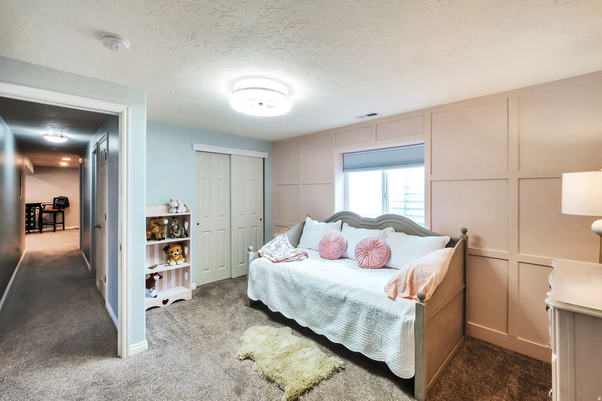 ASH POINT AT SADDLE - Residential