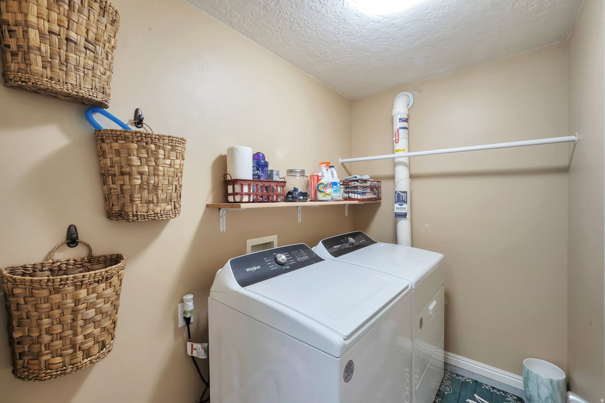 ASH POINT AT SADDLE - Residential